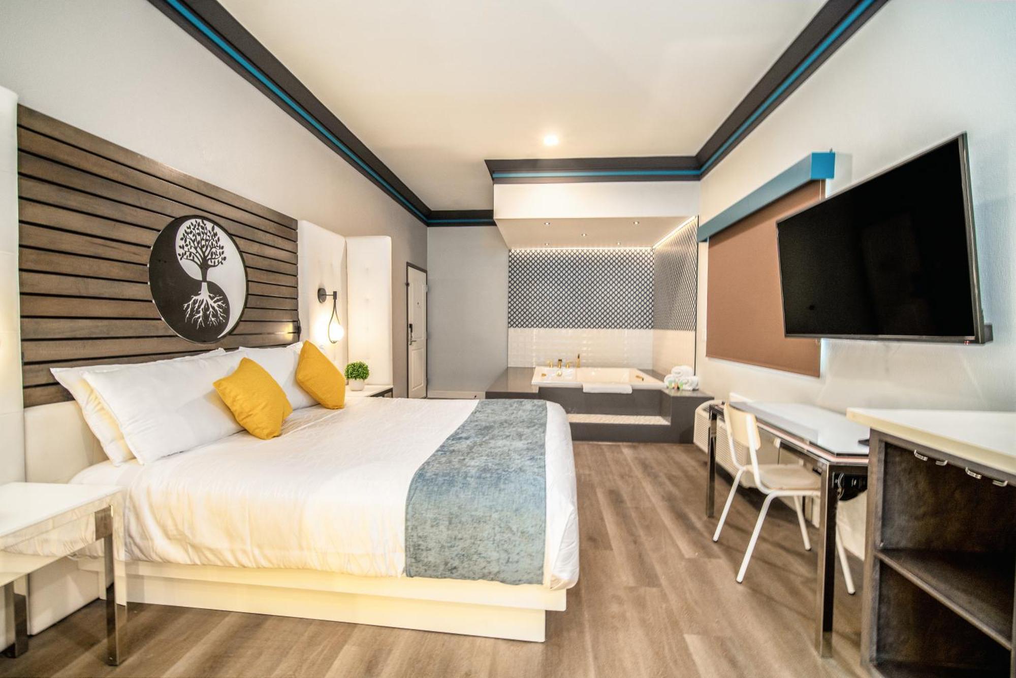 Aspire Inn Studios & Spas ベルフラワー エクステリア 写真