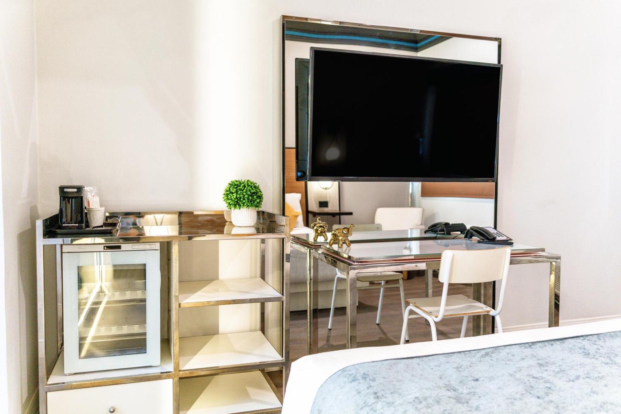 Aspire Inn Studios & Spas ベルフラワー エクステリア 写真